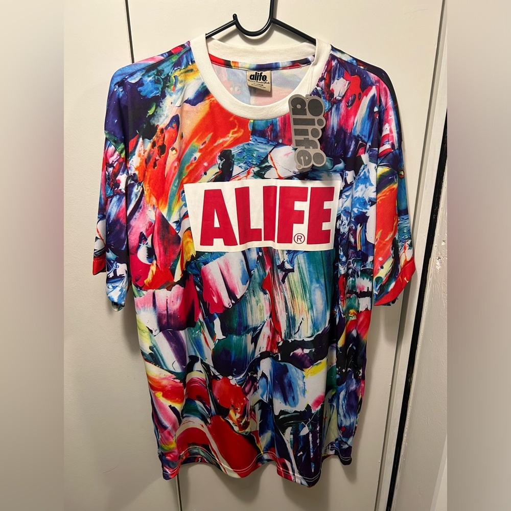 ALIFE Men’s AOPT shirt Size XLG.